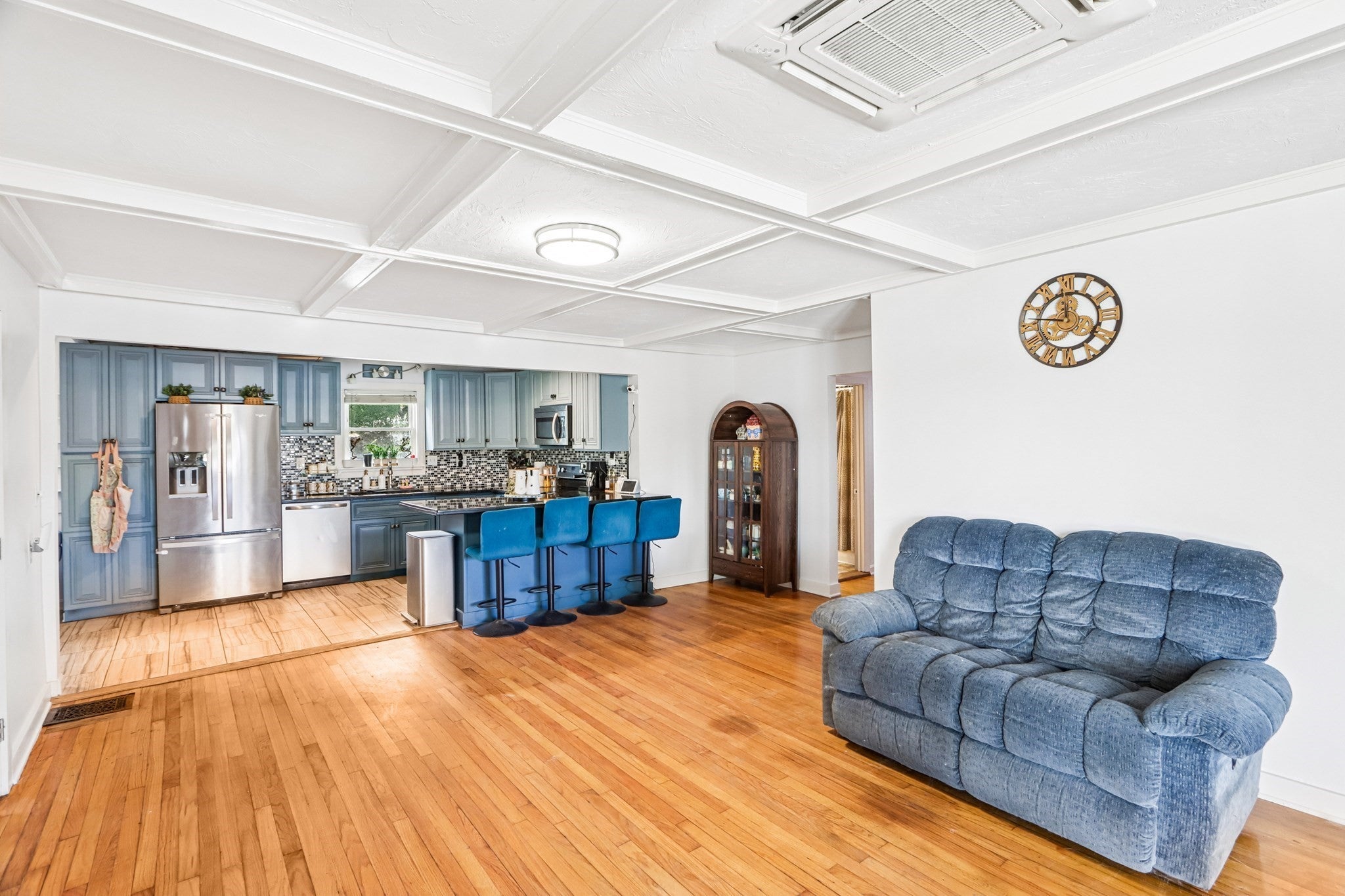 2 Lakeview Dr, Billerica, MA Photo #10