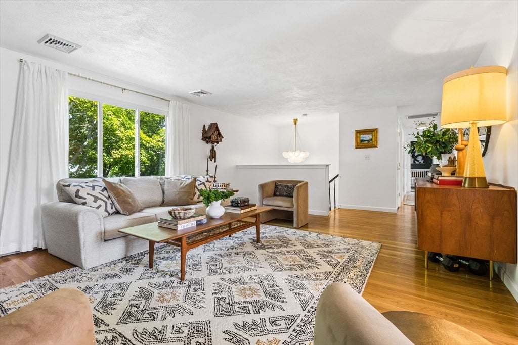 4 Rodgers Rd, Stoneham, MA, 4 Rodgers Rd, Stoneham, MA Photo #8