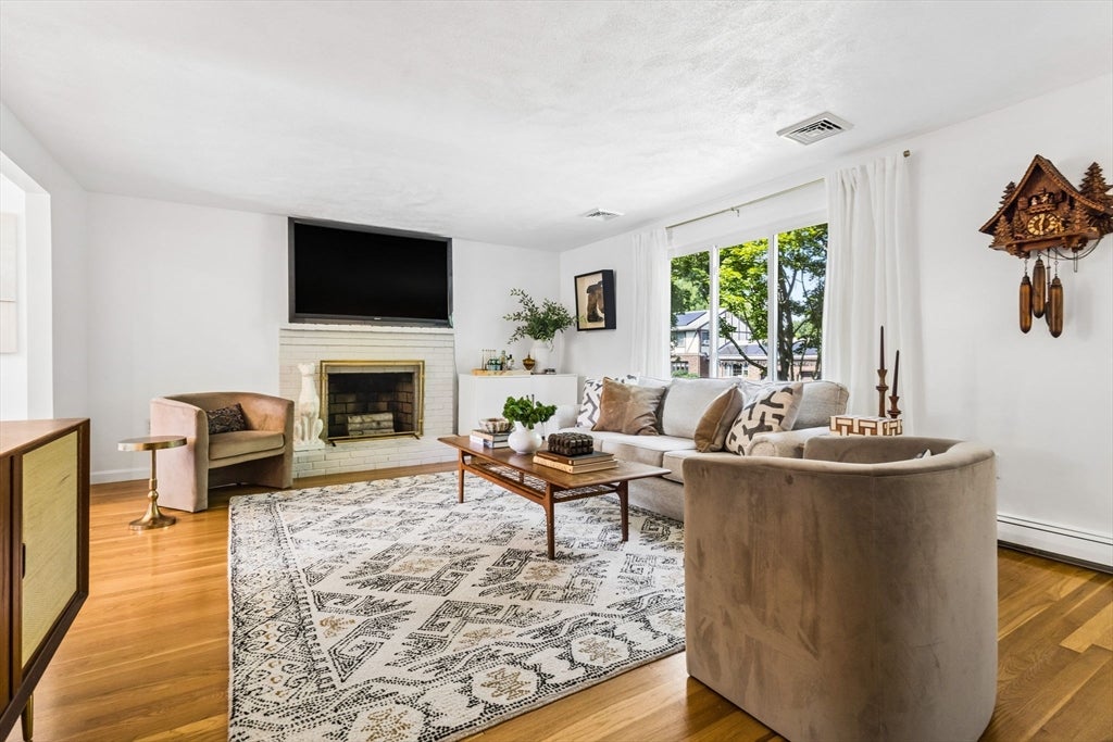 4 Rodgers Rd, Stoneham, MA, 4 Rodgers Rd, Stoneham, MA Photo #6