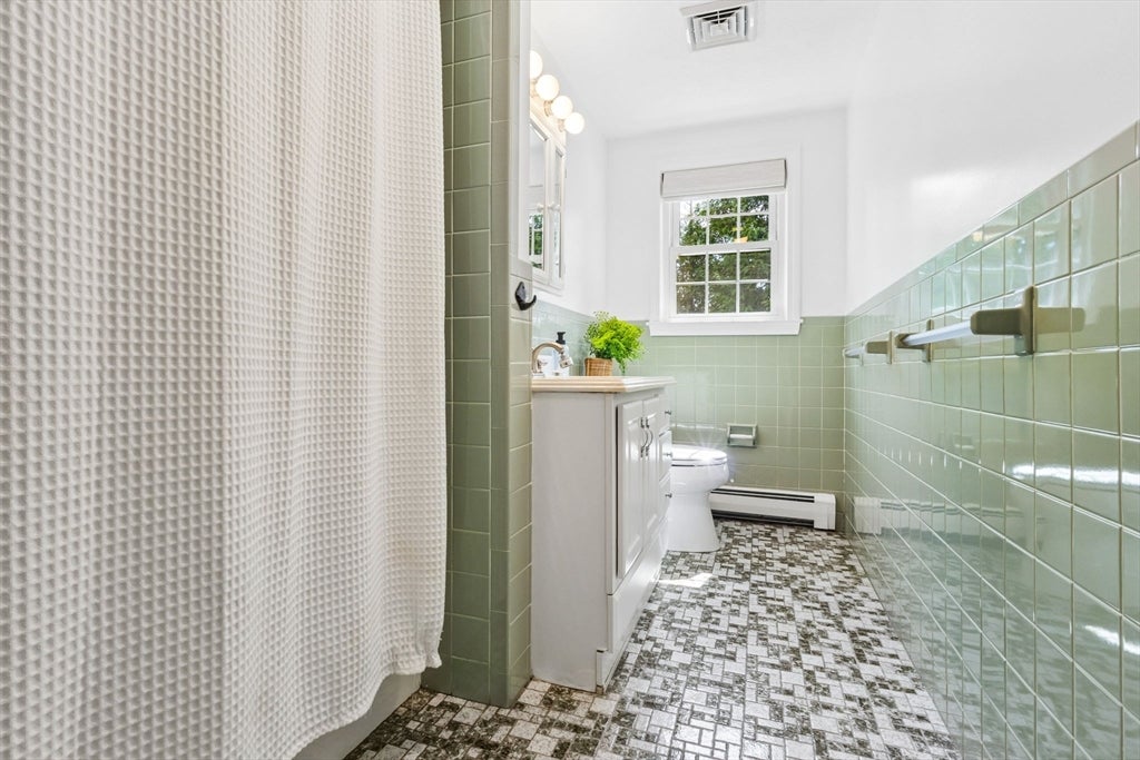 4 Rodgers Rd, Stoneham, MA, 4 Rodgers Rd, Stoneham, MA Photo #15