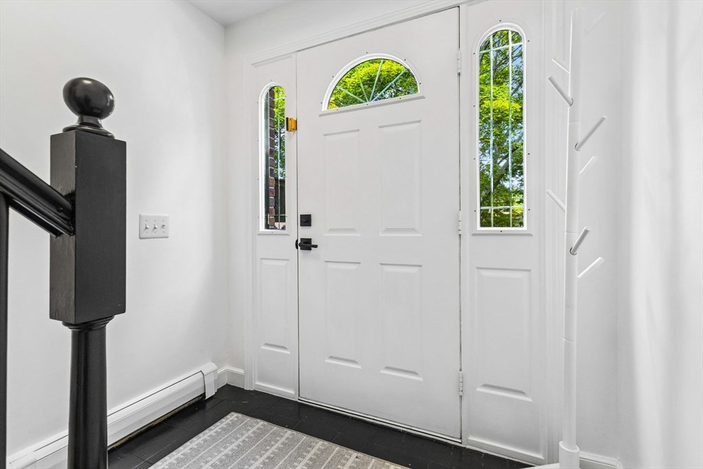 4 Rodgers Rd, Stoneham, MA, 4 Rodgers Rd, Stoneham, MA Photo #4