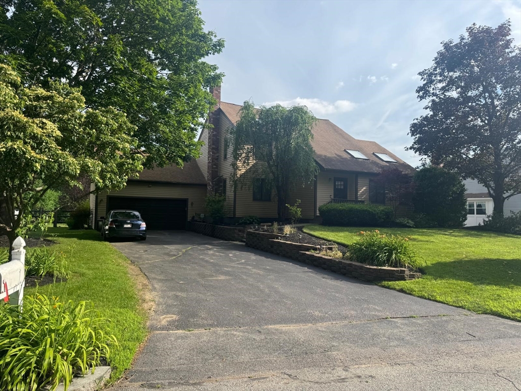 10 Kings Row Ln