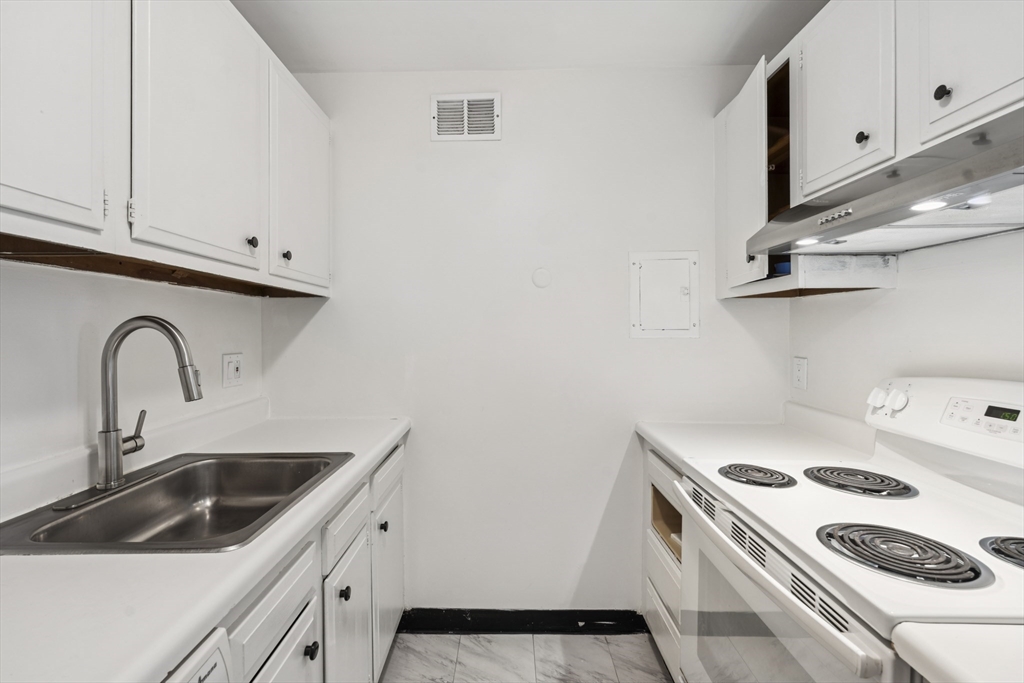 1105 Massachusetts Ave 4A