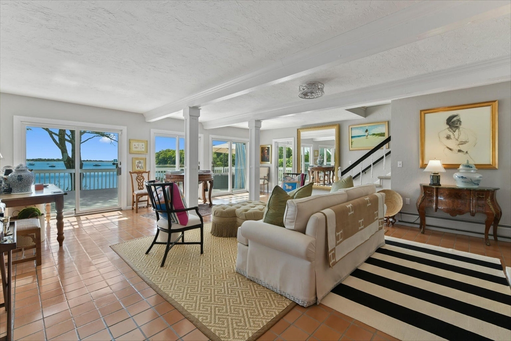 Barnstable, Massachusetts 02635, United States, 4 Bedrooms Bedrooms, ,2 BathroomsBathrooms,Residential,Active,106184