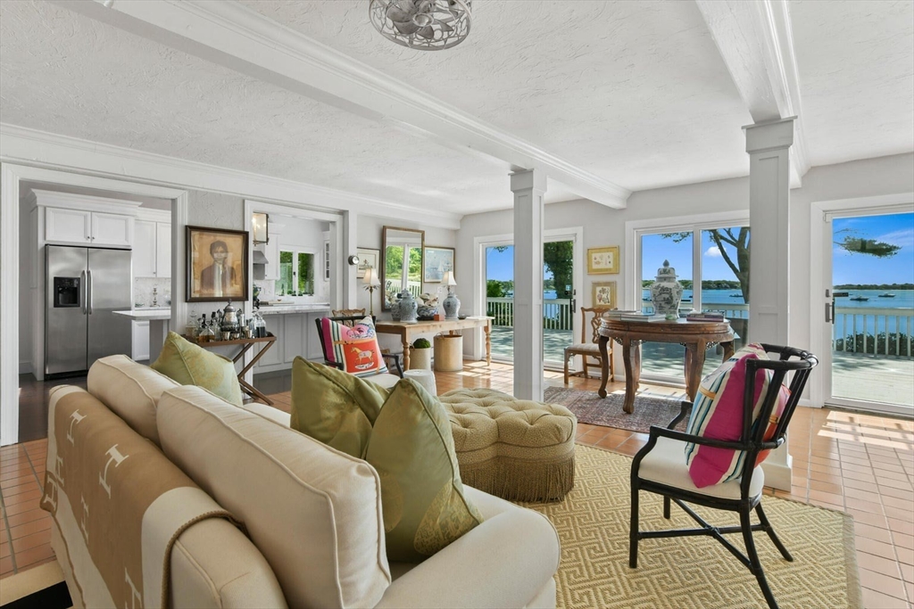 Barnstable, Massachusetts 02635, United States, 4 Bedrooms Bedrooms, ,2 BathroomsBathrooms,Residential,Active,106184