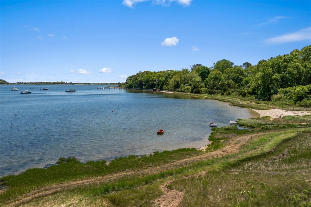 Barnstable, Massachusetts 02635, United States, 4 Bedrooms Bedrooms, ,2 BathroomsBathrooms,Residential,Active,106184