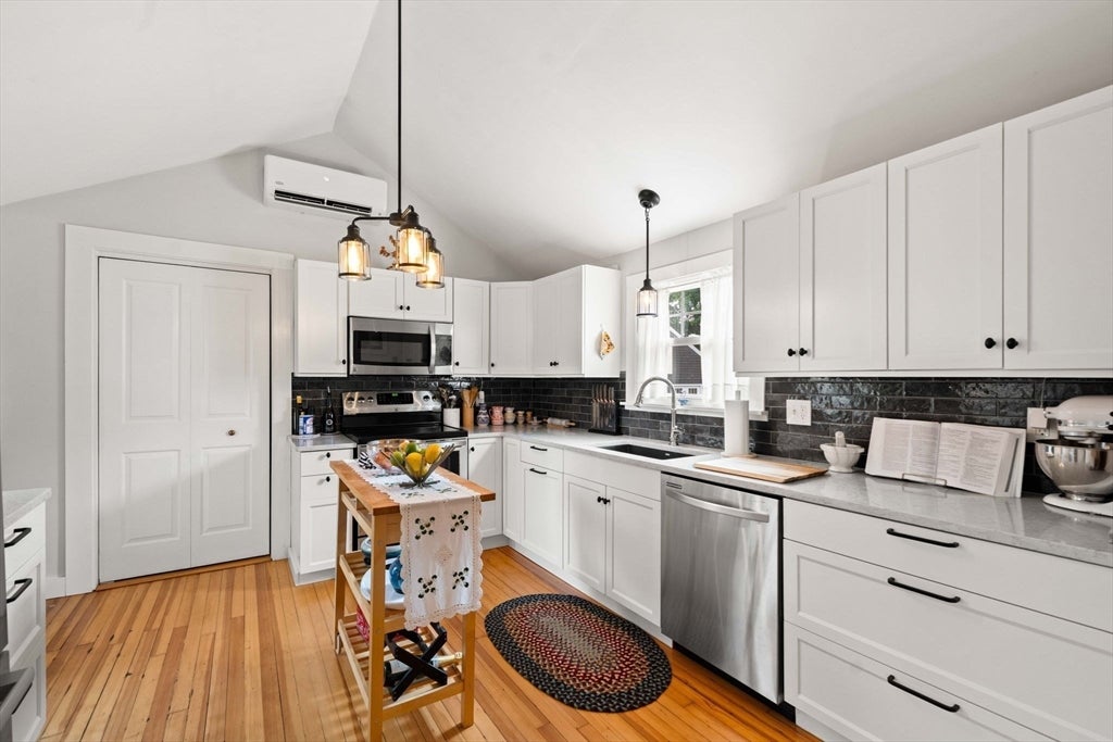 45 Whitehall Rd