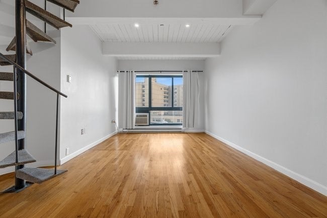 12 Stoneholm St 616, Boston MA 02115