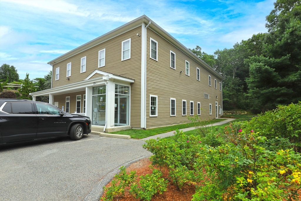 33 Edgerton Dr 1B