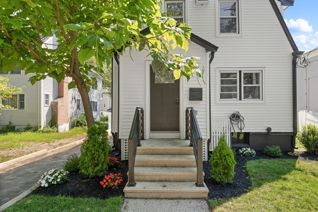 440 Waltham St