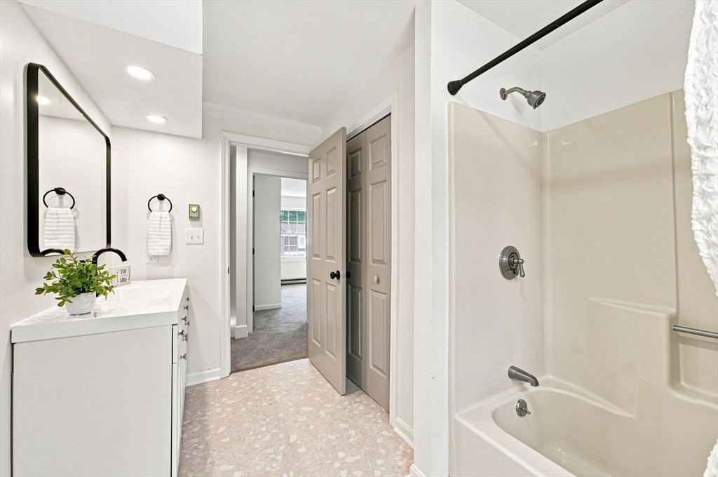 283 Fuller Rd #K, Chicopee, MA, 283 Fuller Rd #K, Chicopee, MA Photo #23