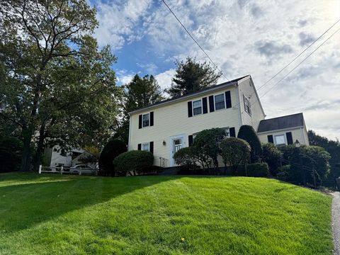 Photo of 75 Kings View Rd, Marlborough, MA 01752 (MLS # 73447454)