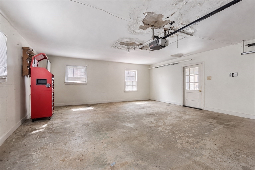 476 Lindell AVE, Leominster, MA Photo #9