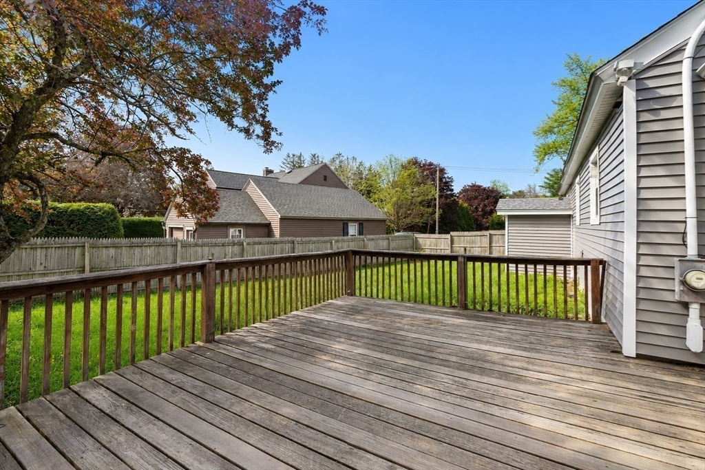 476 Lindell AVE, Leominster, MA Photo #6