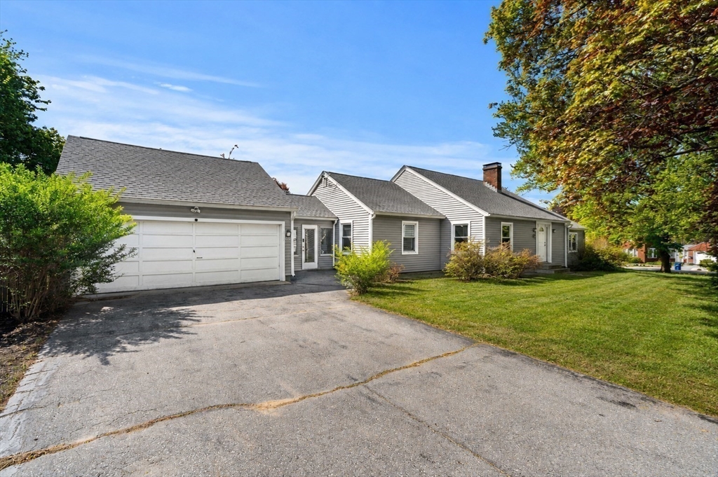 476 Lindell AVE, Leominster, MA Photo #1
