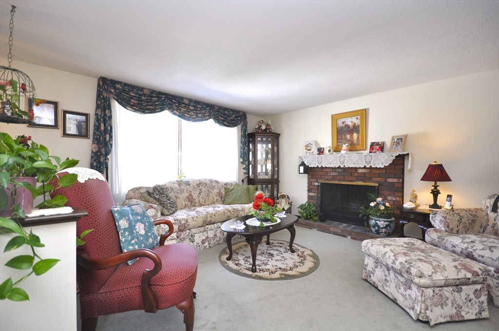 95 Amber Dr
