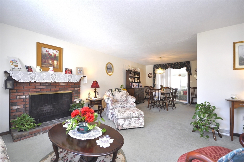 95 Amber Dr
