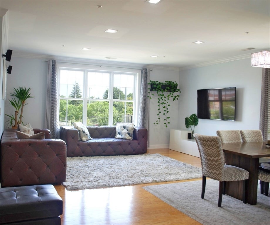 130 Tremont St 301