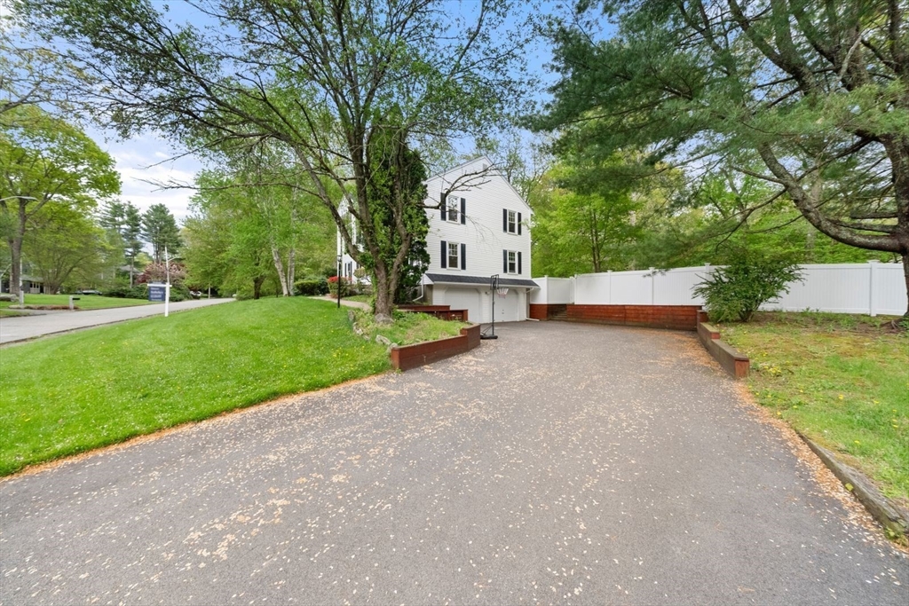 21 Galahad Way