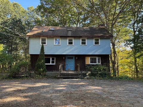 132 Kilbourn Rd Lancaster MA 01523