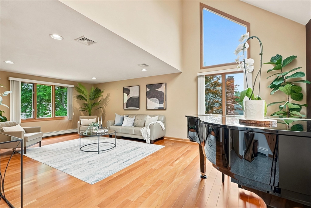 61 Beverly Hill Dr
