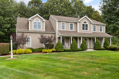 19 Acorn Rd Easton MA 02356