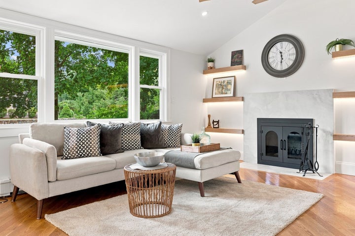 Photo 1 of 34 — 121 Elm St, North Reading, MA 01864