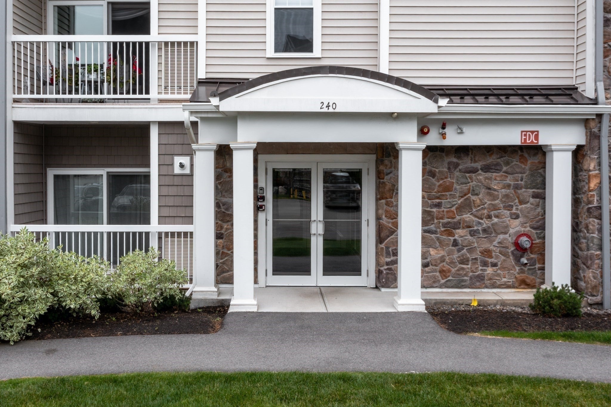 240 Martins Landing #102, North Reading, MA, 240 Martins Landing #102, North Reading, MA Photo #1