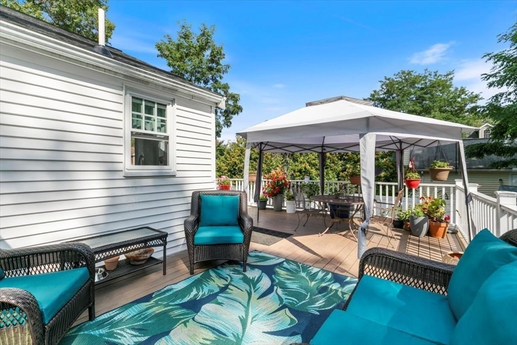 Tewksbury, Massachusetts 01876, United States, 2 Bedrooms Bedrooms, ,1 BathroomBathrooms,Residential,Pending,205255