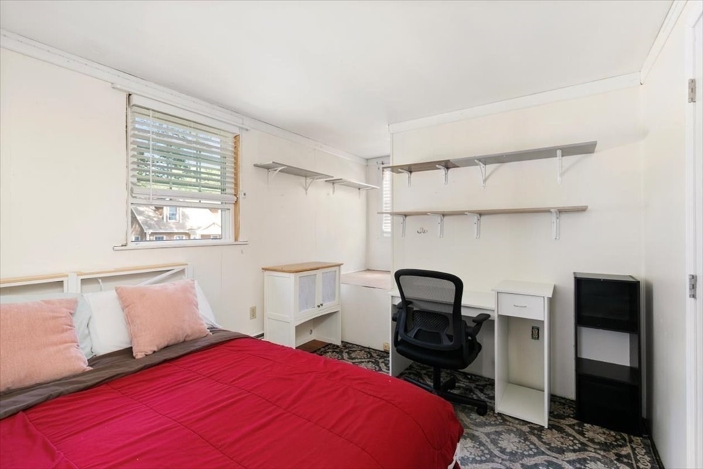 Tewksbury, Massachusetts 01876, United States, 2 Bedrooms Bedrooms, ,1 BathroomBathrooms,Residential,Pending,205255