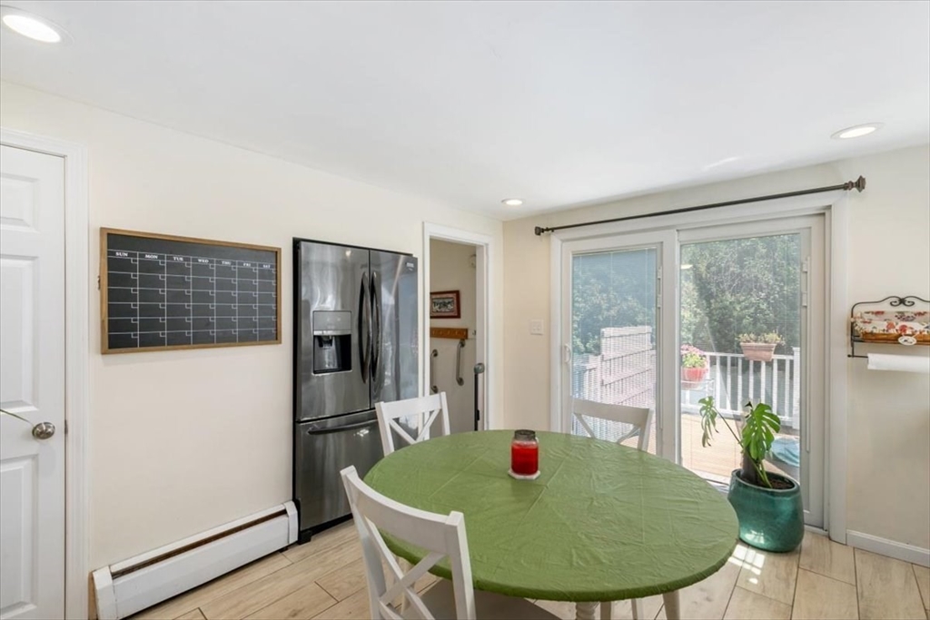 Tewksbury, Massachusetts 01876, United States, 2 Bedrooms Bedrooms, ,1 BathroomBathrooms,Residential,Pending,205255