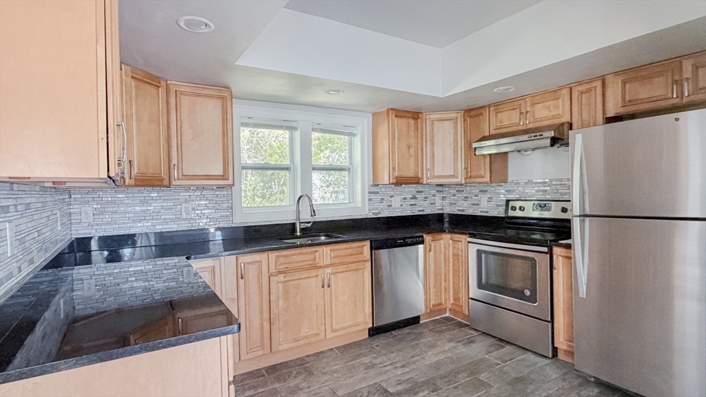4 Longfellow Rd