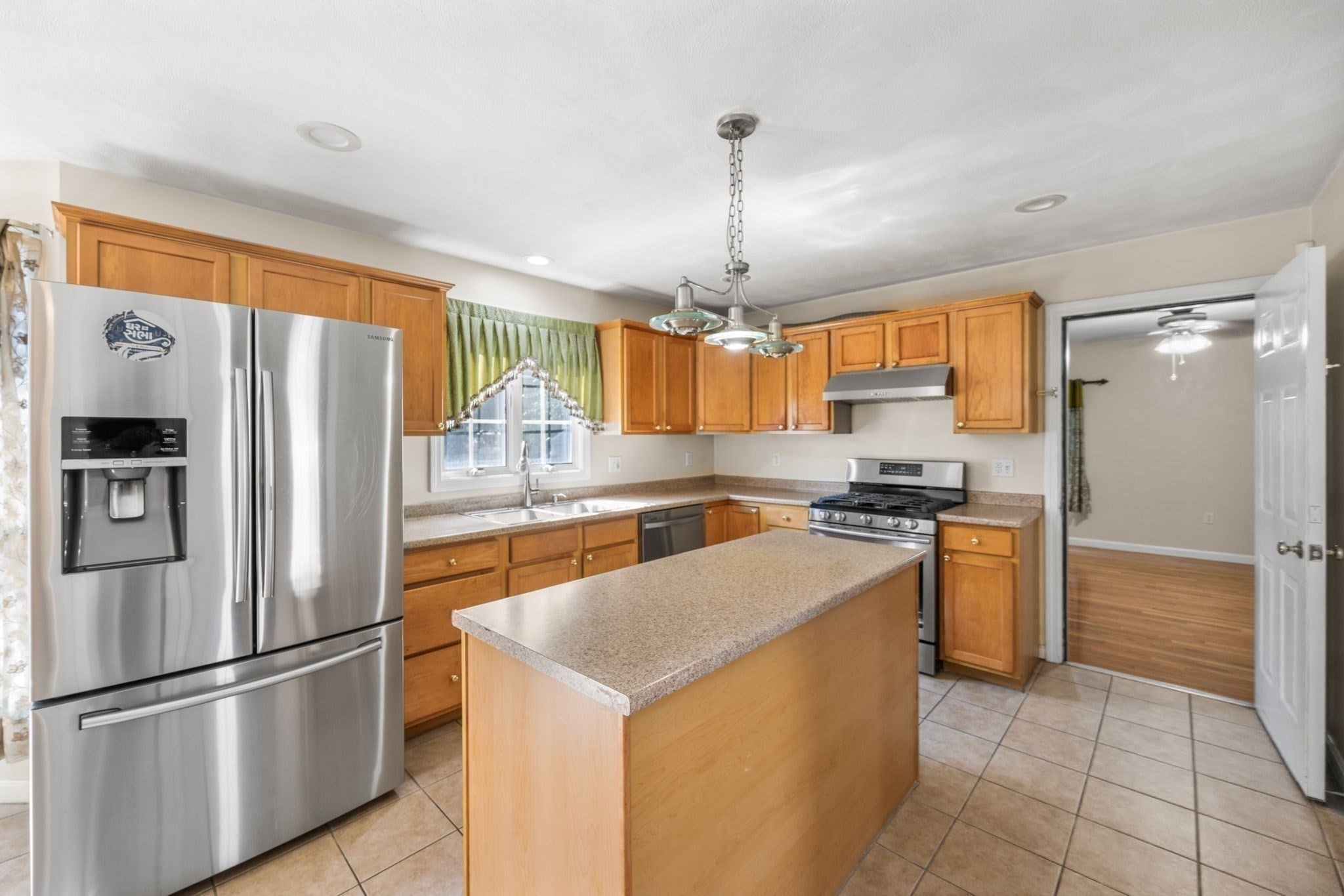 388 Varnum Ave, Lowell, MA, 388 Varnum Ave, Lowell, MA Photo #11