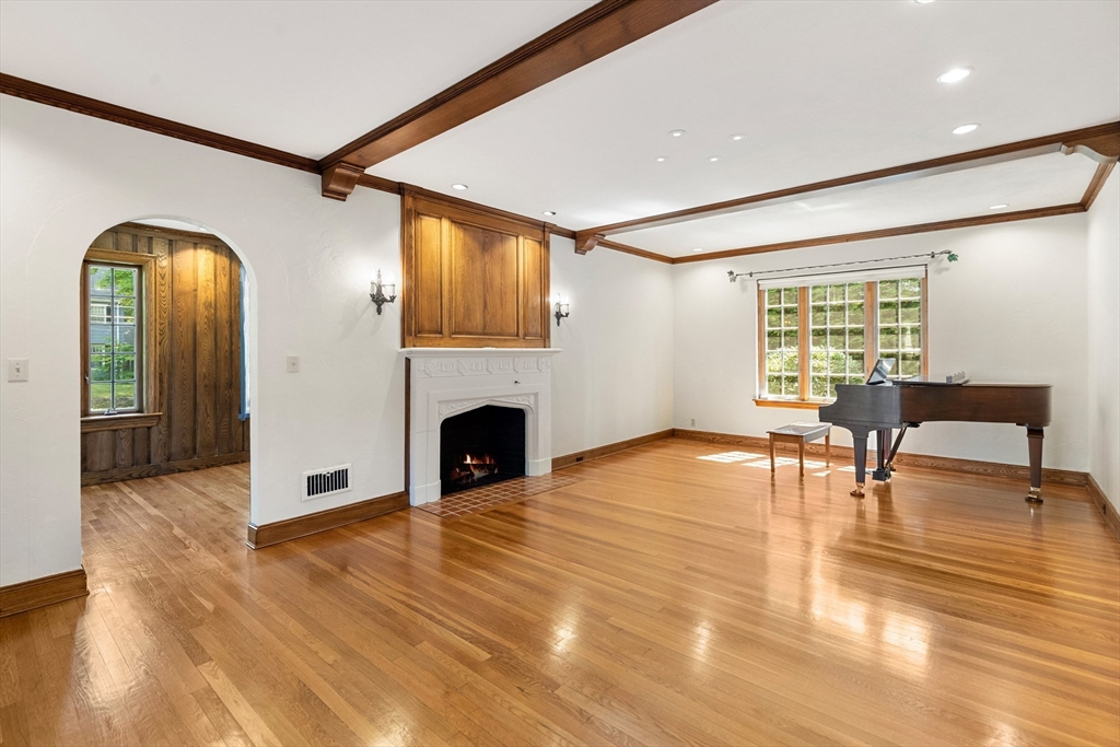 8 Bruce Ln, Newton, MA, 8 Bruce Ln, Newton, MA Photo #7