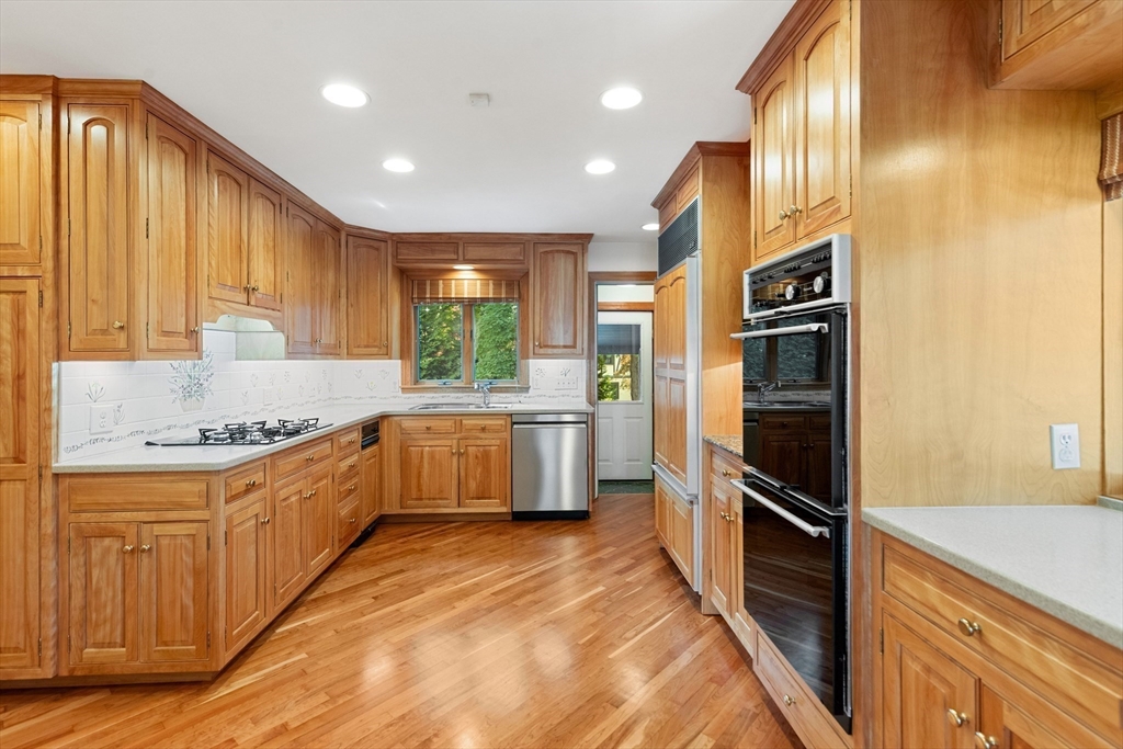 8 Bruce Ln, Newton, MA, 8 Bruce Ln, Newton, MA Photo #9