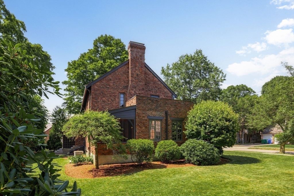 8 Bruce Ln, Newton, MA, 8 Bruce Ln, Newton, MA Photo #25