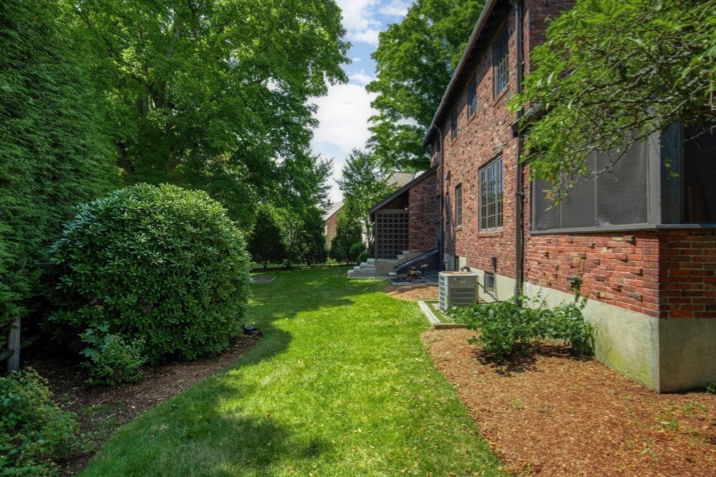 8 Bruce Ln, Newton, MA, 8 Bruce Ln, Newton, MA Photo #23