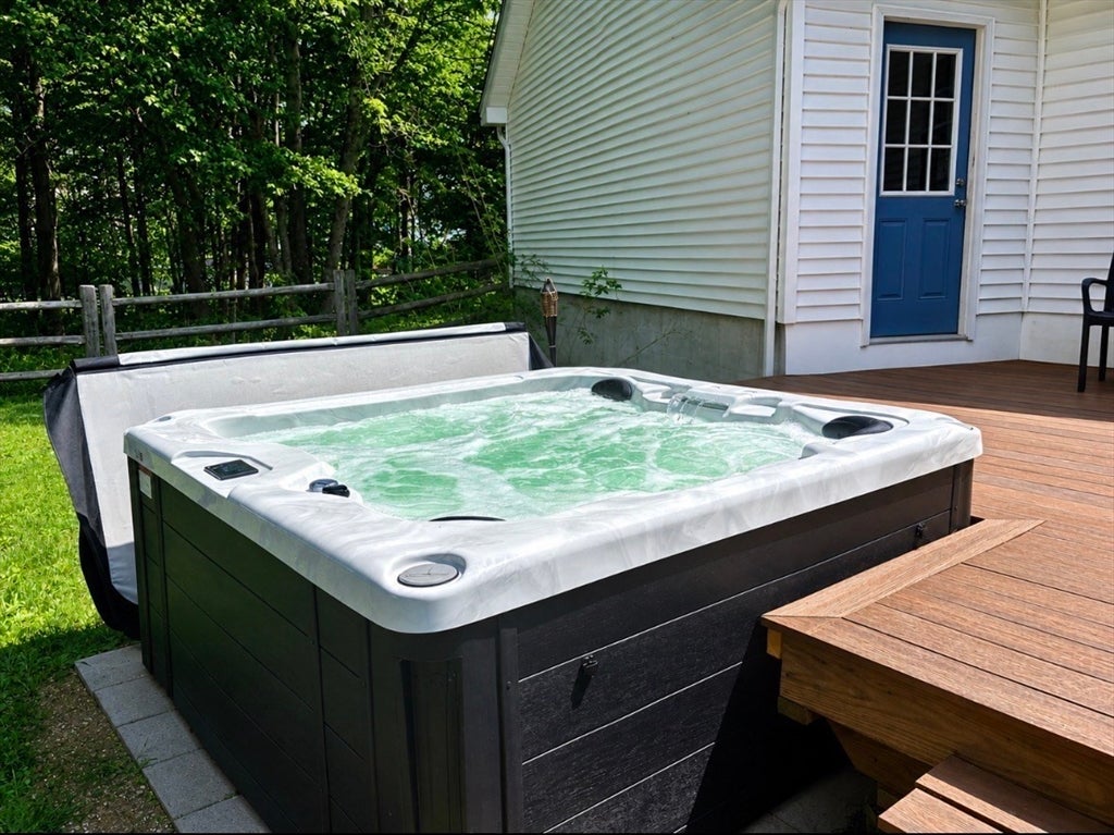 141 Farm Hill Rd, Leominster, MA, 141 Farm Hill Rd, Leominster, MA Photo #28
