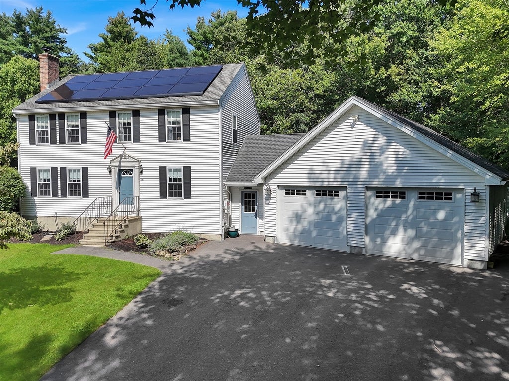Photo of 141 Farm Hill Rd, Leominster, MA