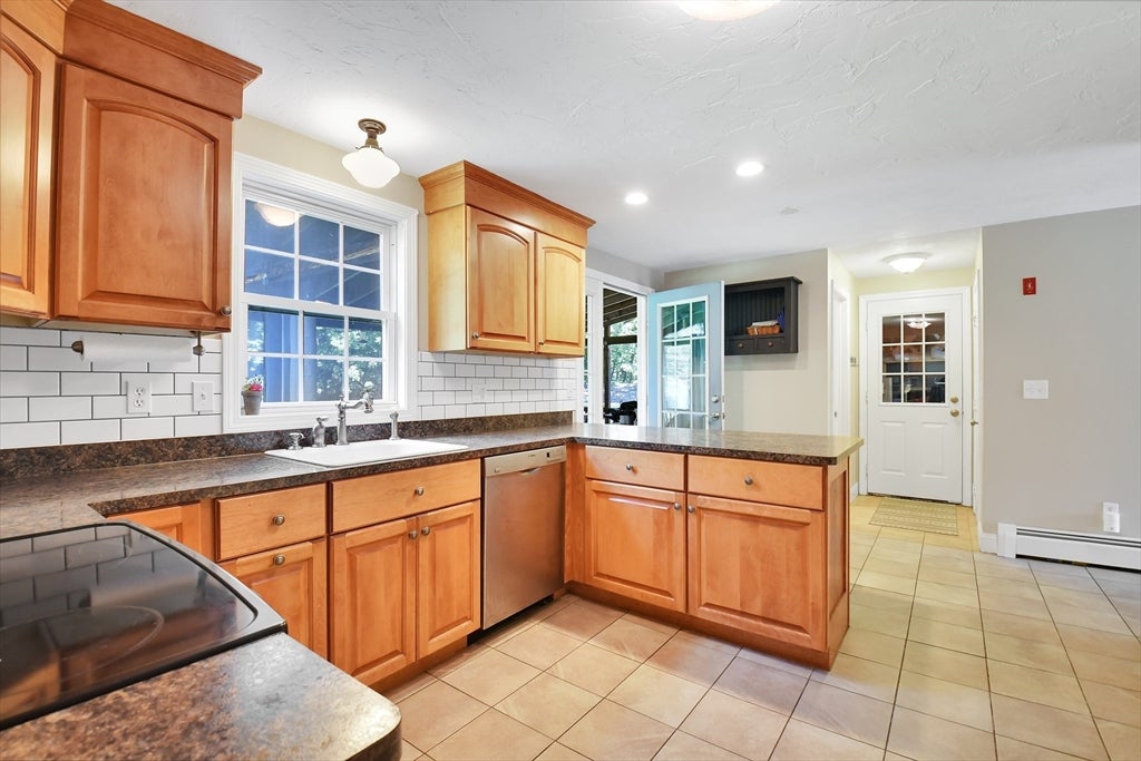 141 Farm Hill Rd