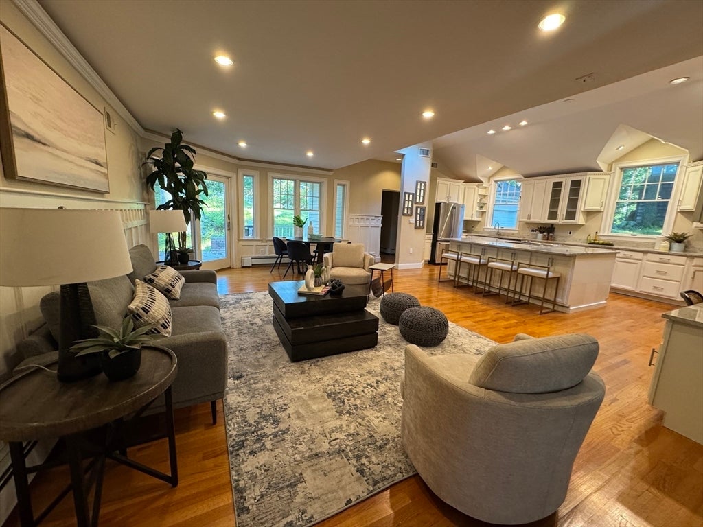 27 Gammons Rd #27, Newton, MA, 27 Gammons Rd #27, Newton, MA Photo #2
