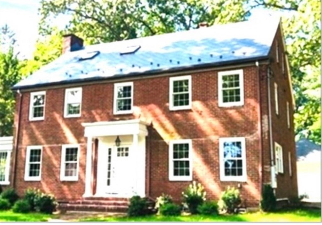 Click for 27 Gammons Rd #27, Newton, MA slideshow Click for 27 Gammons Rd #27, Newton, MA slideshow