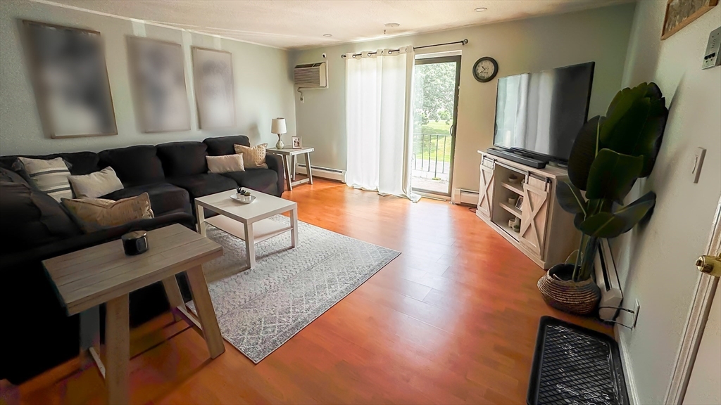 440 North Ave 214