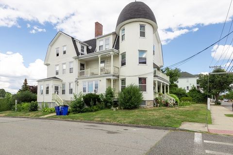 584-586 Mount Hope Ave Fall River MA 02724