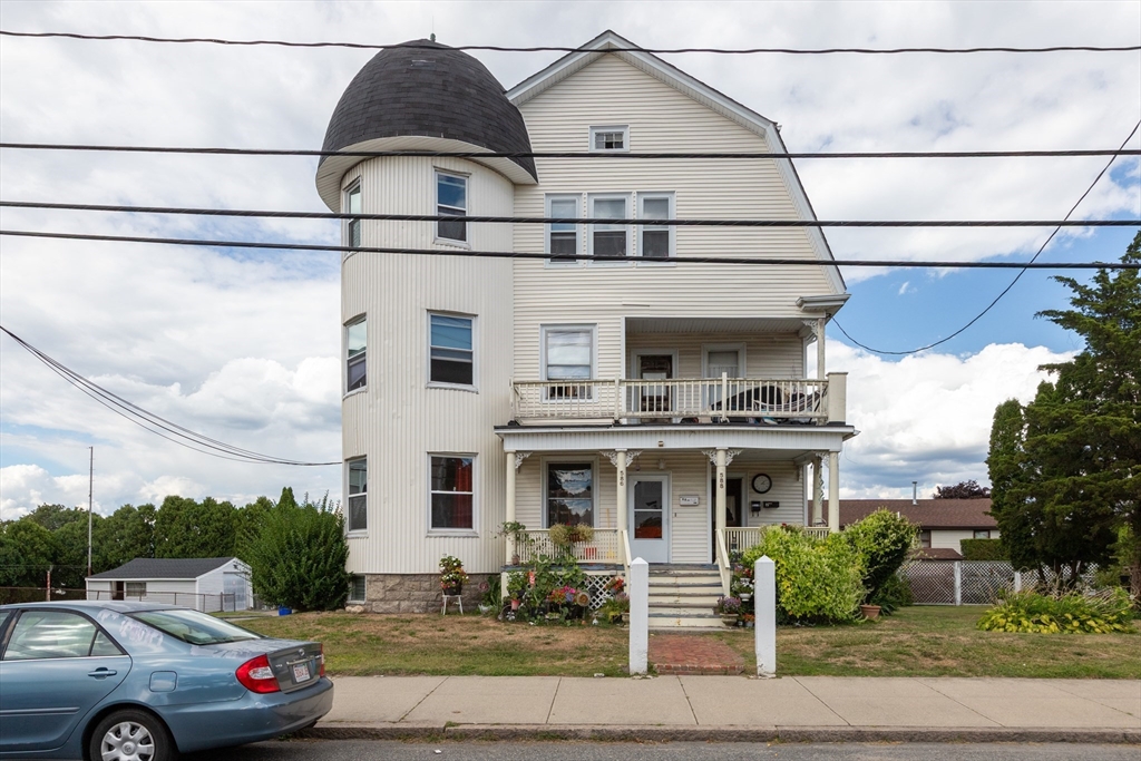 584-586 Mount Hope Ave