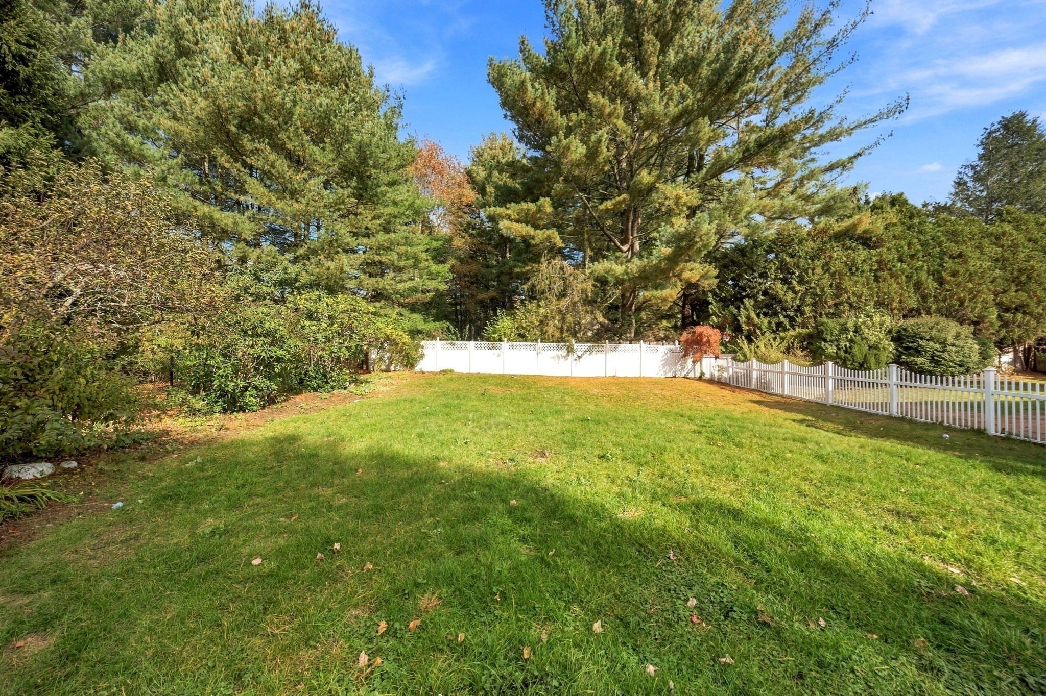 12 Pond Brook Cir