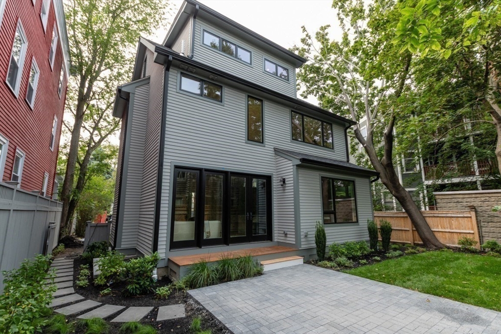 106 Inman St 3