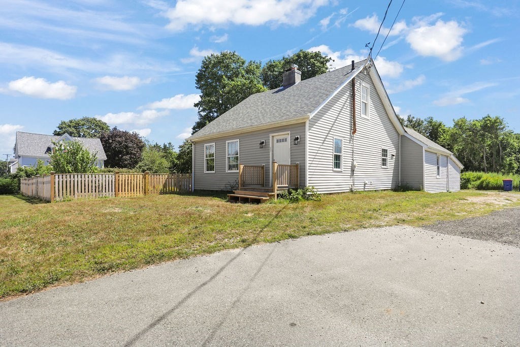 421 Huttleston Ave