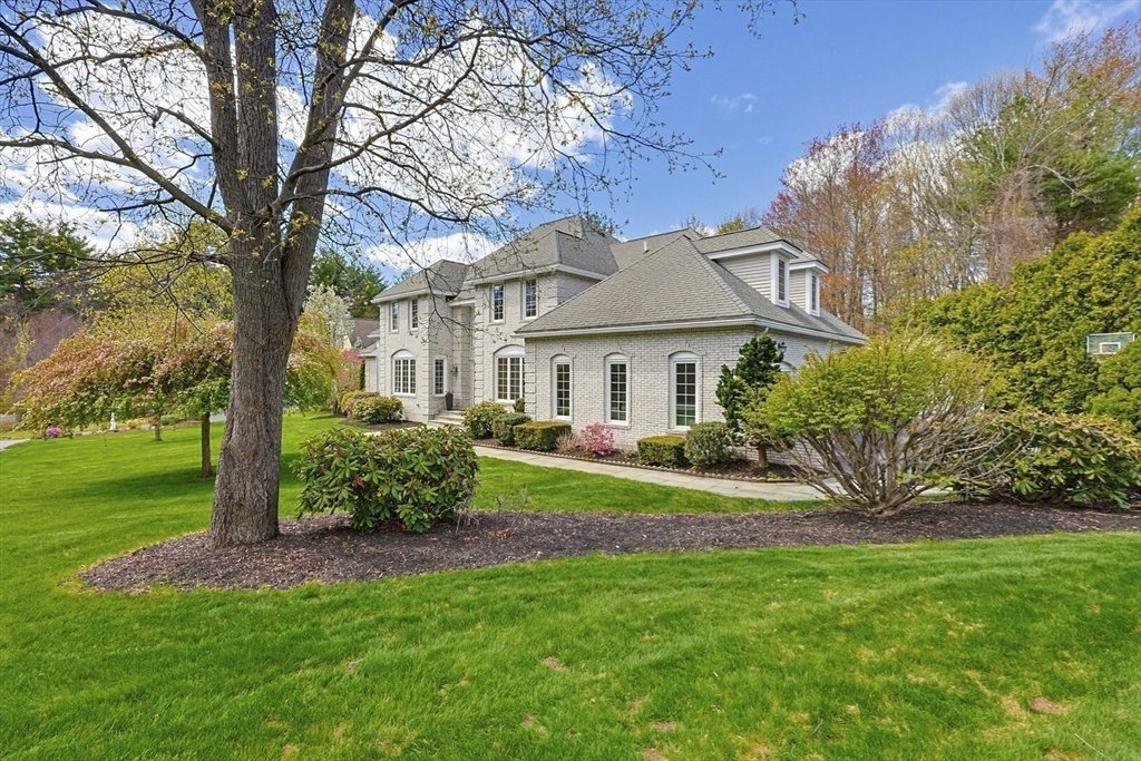 16 Stone Meadow Farm Drive