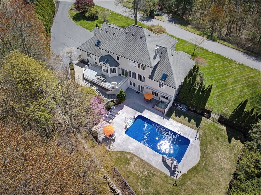 16 Stone Meadow Farm Drive